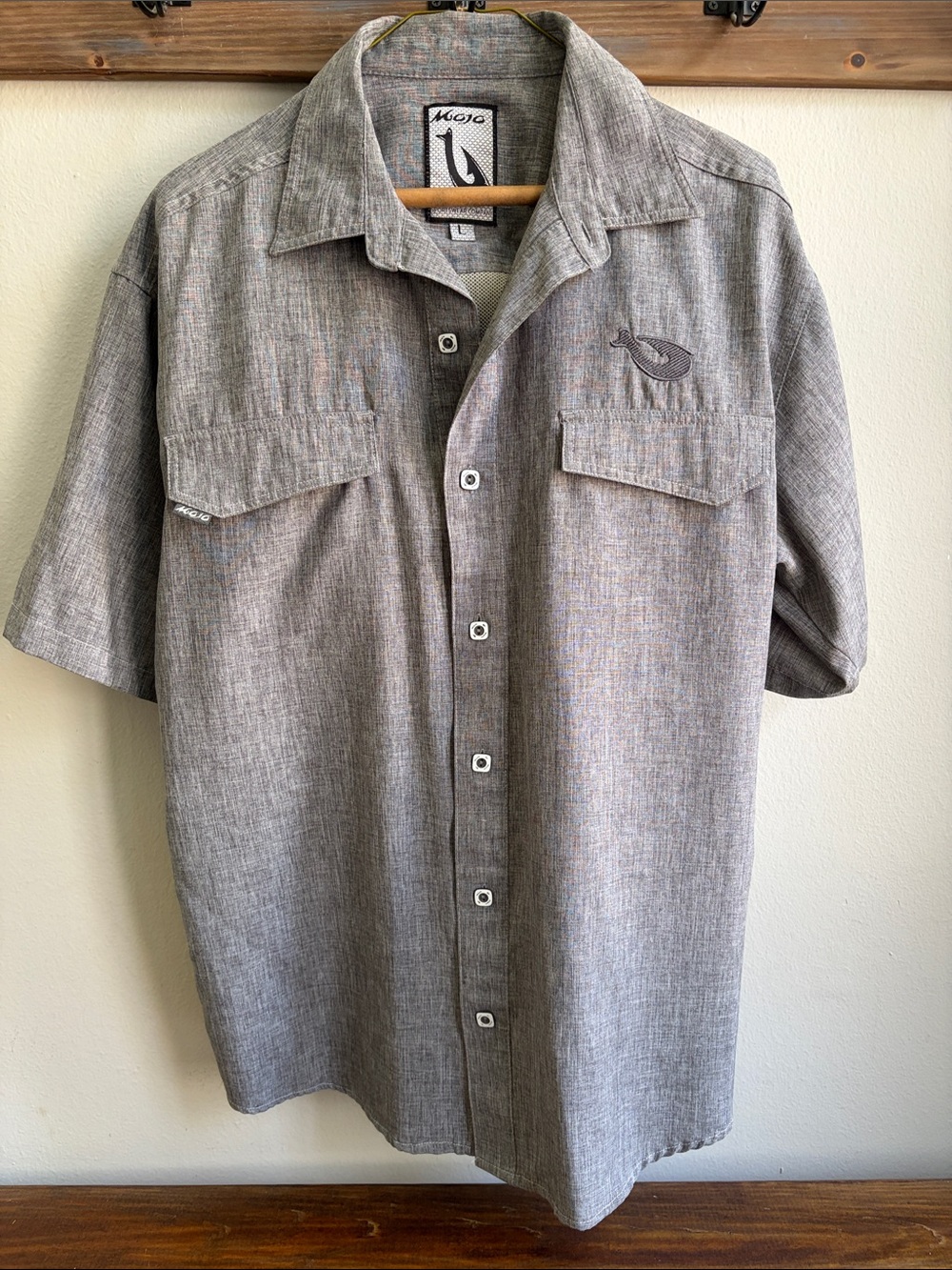 Mojo Surf Short-Sleeve Button-Down Shirt in Heather Gray
